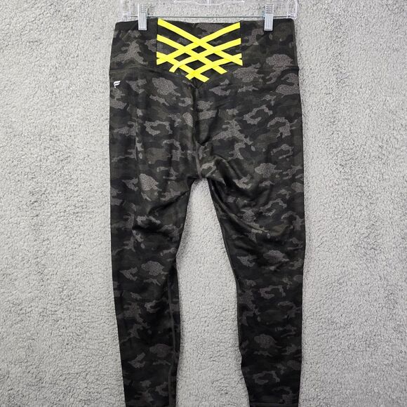 Fabletics Women's Camo Powerhold Athletic Leggings Size Medium - Picture 3 of 11